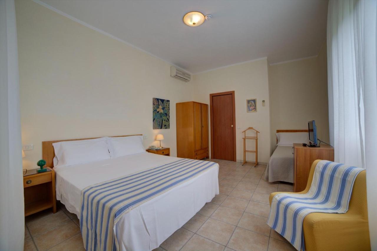 Hotel Sporting Vasto Exteriör bild