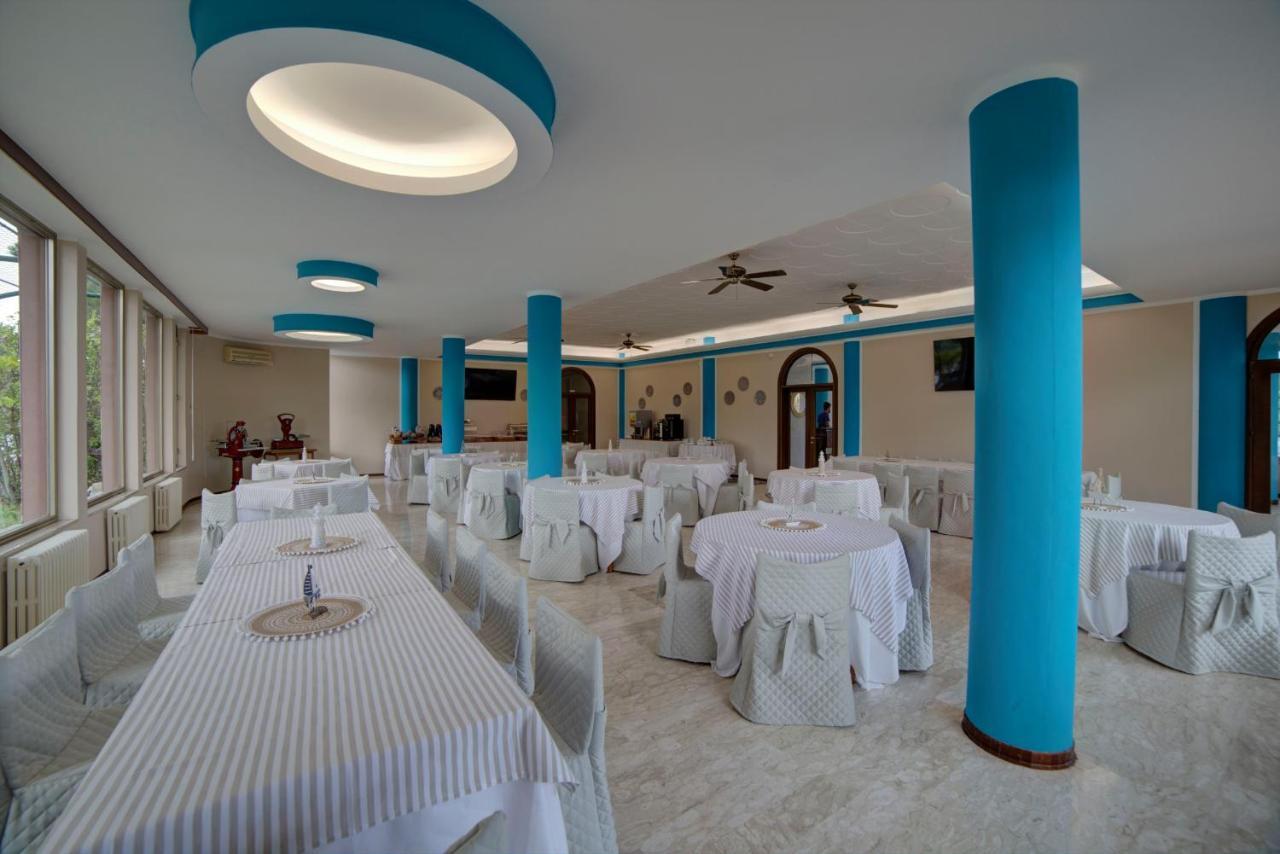 Hotel Sporting Vasto Exteriör bild